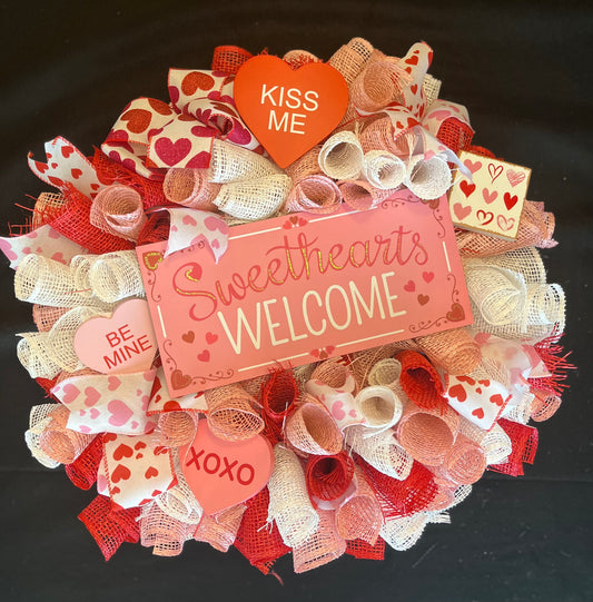 Sweethearts Welcome Wreath